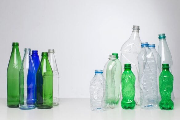 PE vs. PET Plastic Bottles